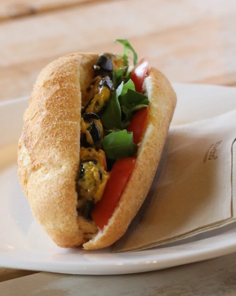 A pitta filled with aubergine and green pepper